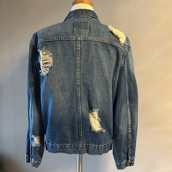 Guess women’s distressed / rip denim jean button up jacket / pockets casual  Med - Picture 9 of 16